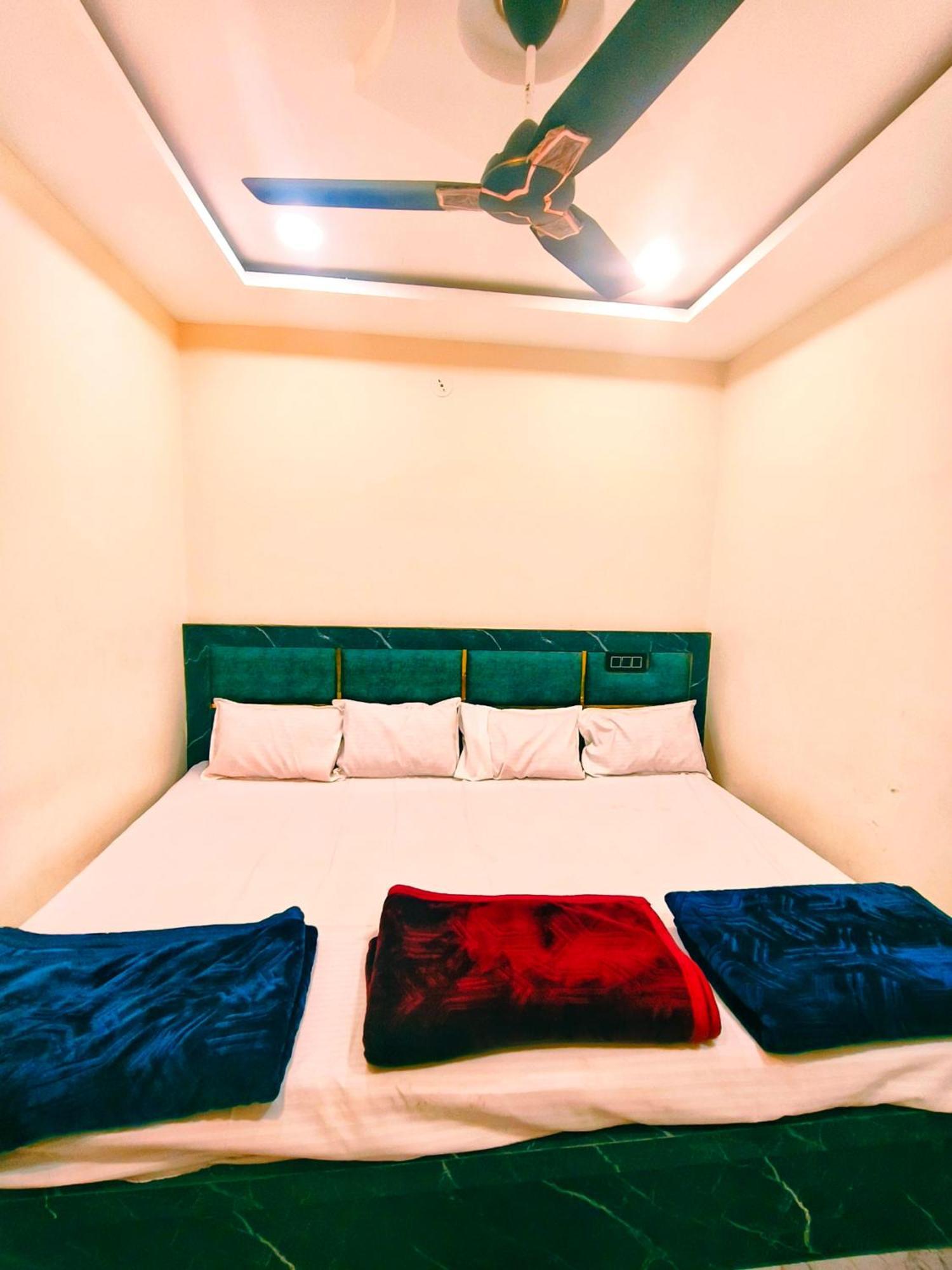 Hotel Shiv Gouri Palace Ujjain Εξωτερικό φωτογραφία